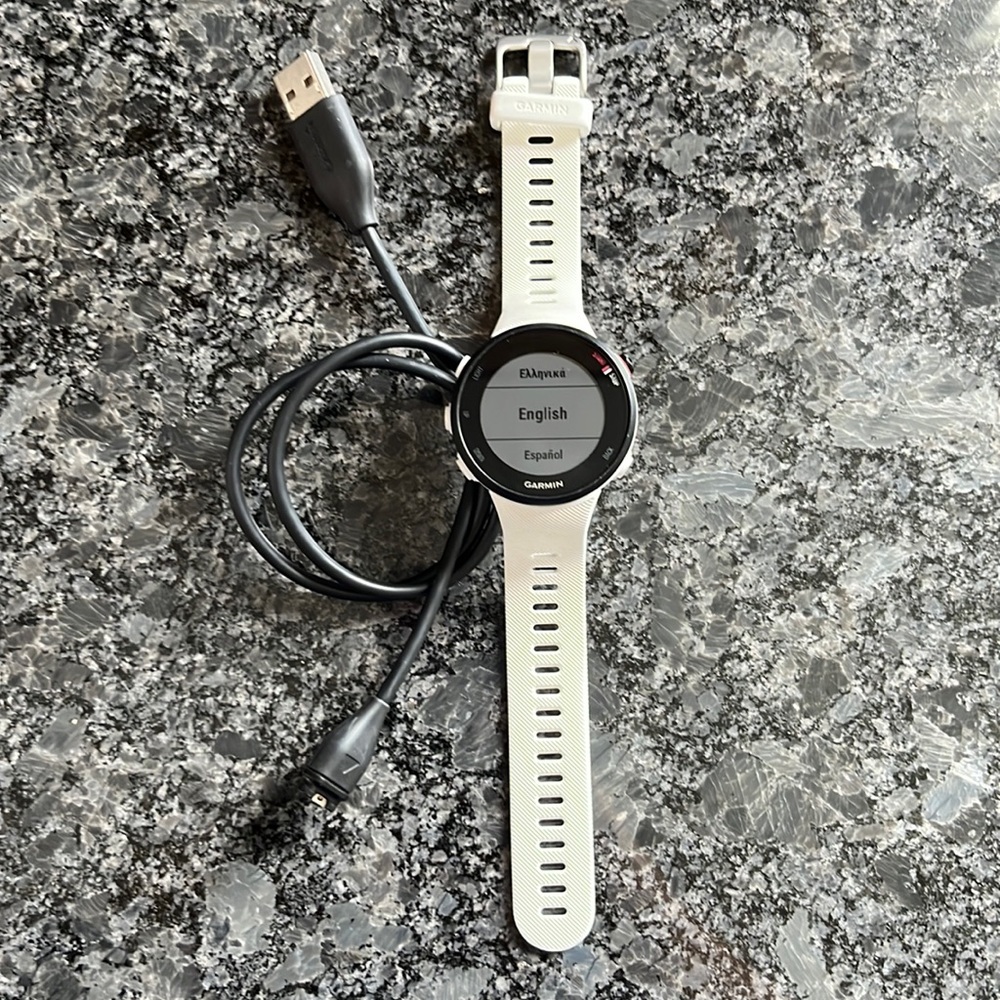 Garmin Forerunner 45s. White. 39mm.